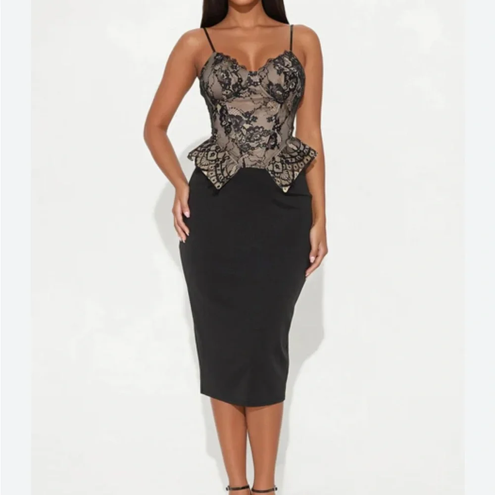 NWT Fashion Nova Bella Lace Corset Midi Dress - Picture 1 of 5